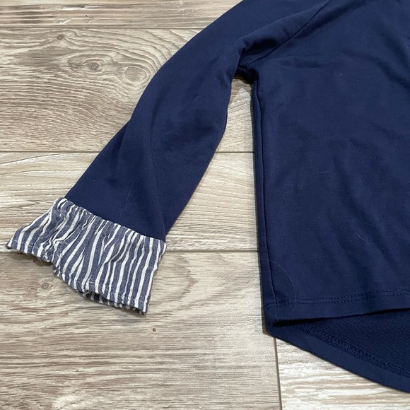 Copper Key navy blue top with ruffle sleeve - Picture 4 of 4